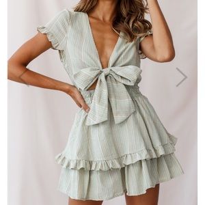 selfie leslie green bow dress